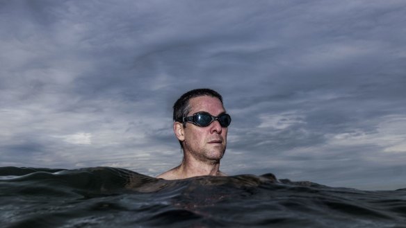 Brendan Rogers, who supports the removal of shark nets, swims at Terrigal Beach on 11 August 2022.
Photo: Brook Mitchell/The Sydney Morning Herald