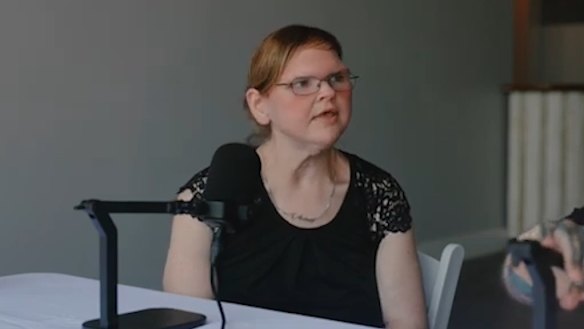 1000-Lb Sisters star Tammy Slaton confirms her engagement to girlfriend Andrea on the Creative Chaos podcast.