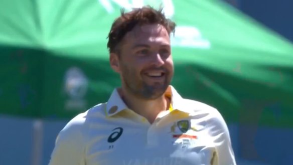 Josh Inglis scores an important Test century during the third Test against South Africa.