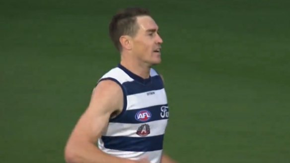 Geelong forward Jeremy Cameron booted goal 600 out of a busy pack against Carlton, with fans going wild at the MCG.
