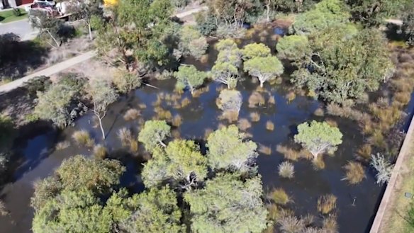 Repairs to a burst pipe that caused a major sewage spill in Perth have been delayed.