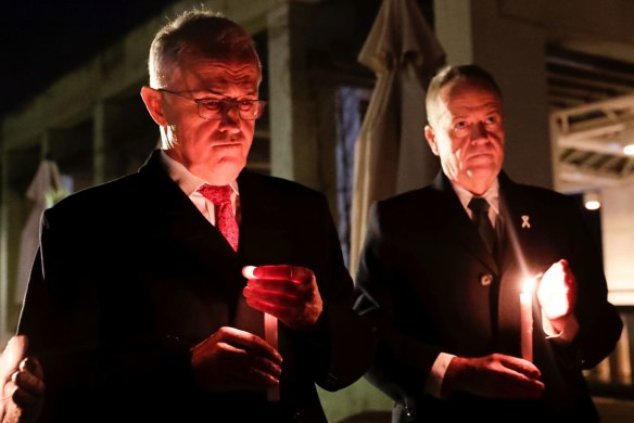 Malcolm Turnbull and Bill Shorten attend a candlelight vigil for murdered Melbourne woman Eurydice Dixon.