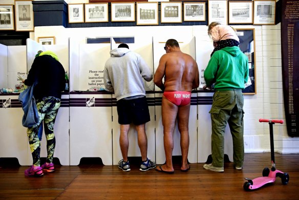 People cast their vote at Bondi for the 2016 federal election.