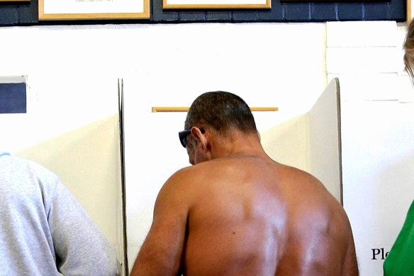 People cast their vote at Bondi for the 2016 federal election.