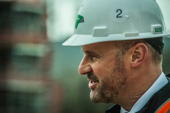 Chief Minister Andrew Barr has confirmed talks to extend the CFMEU's 42-month free rent at the Dickson block.