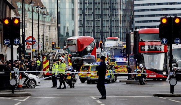 Police close the area near Houses of Parliament. 