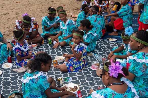 Children feasting on Mabo day.