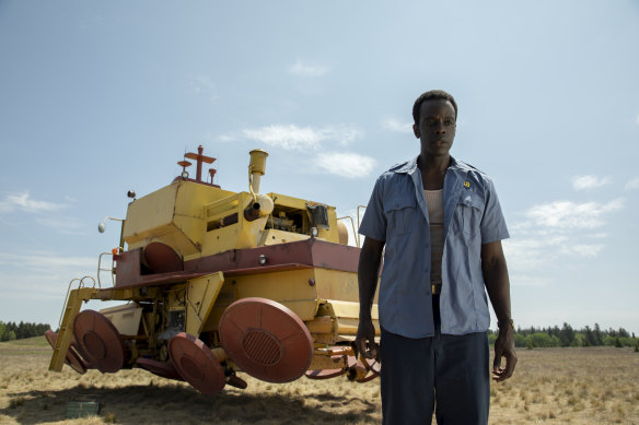 Ato Essandoh in <i>Tales from the Loop</i>.