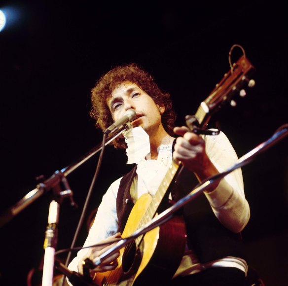 Bob Dylan performing at the Felt Forum in New York in 1974. 