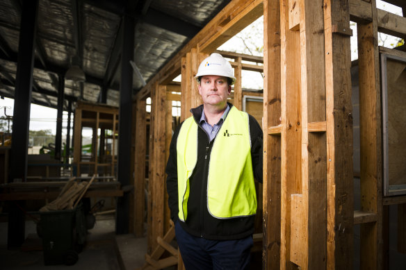 Masters Builders Association of the ACT chief executive Michael Hopkins said dodgy construction work had cost the ACT economy almost $1 billion in the past eight years. 