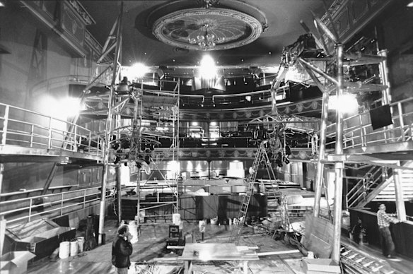 Melbourne architects Biltmoderne combined the contemporary with the traditional when remodeling the Palace Theatre into a nightclub.