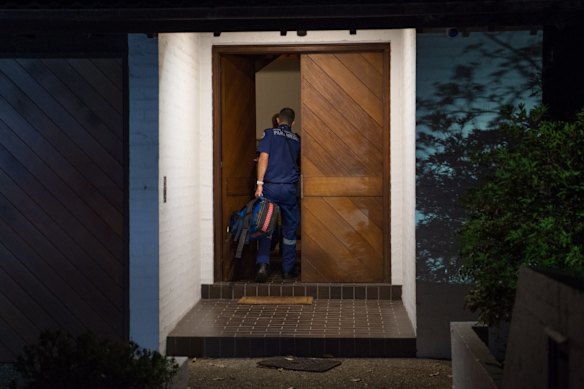 12:37pm. NSW Ambulance Paramedics arrive at a home in Bellevue Hill to treat an 82 year old diabetic male with stroke like symptoms, low blood sugars and a drooping right side of the face. He was stabilised and transported to St Vincent's Hospital. 