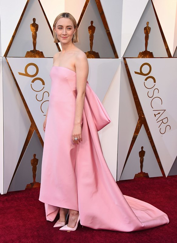 Lady Bird's Saoirse Ronan arrives at the Oscars in Calvin Klein by appointment.