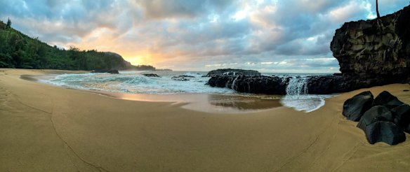 Shot by Chuck A in Kauai Hawaii, USA.
