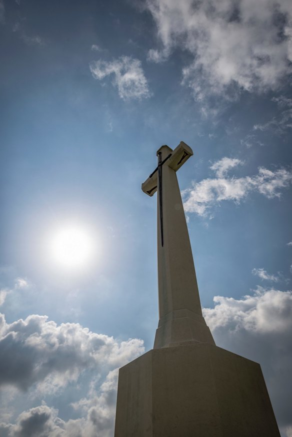 The Kranji War Memorial is dedicated to the men and women who died defending Singapore and Malaya against the invading Japanese forces during World War II.