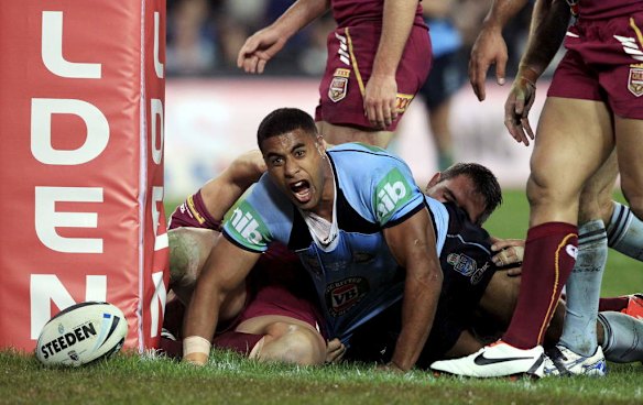 Michael Jennings scores.