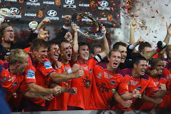 The Roar complete their dream season with a stunning come-from-behind victory over the Mariners.