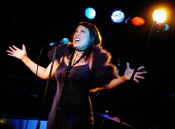 Kate Ceberano performing at The Basement in 2004.