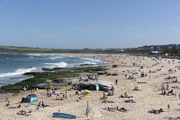 A busy Maroubra beach, despite the crowds the majority of groups appeared to be following social distancing rules.