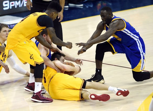 Matthew Dellavedova's game-three starring role: Dellavedova scrambles for a loose ball.