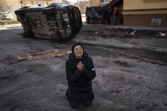 Tanya Nedashkivs'ka, 57, mourns the death of her husband, who was killed in Bucha.