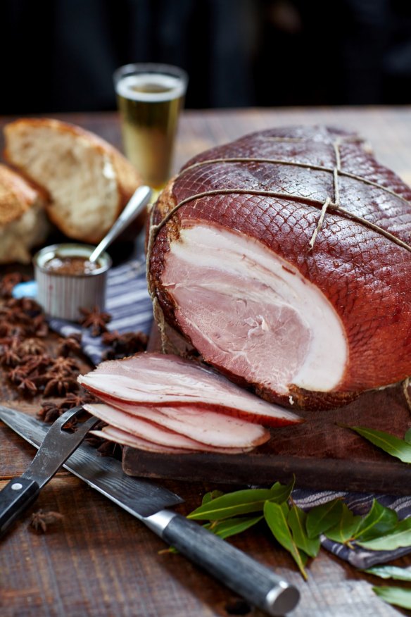 Will the best ham present itself to the table.