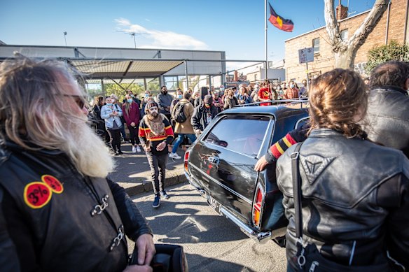 Archie Roach's body being Escorted by the Southern Warriors Aboriginal Motorcycle Club outside the Aboriginal Health Service, Nicholson St in Fitzroy.
