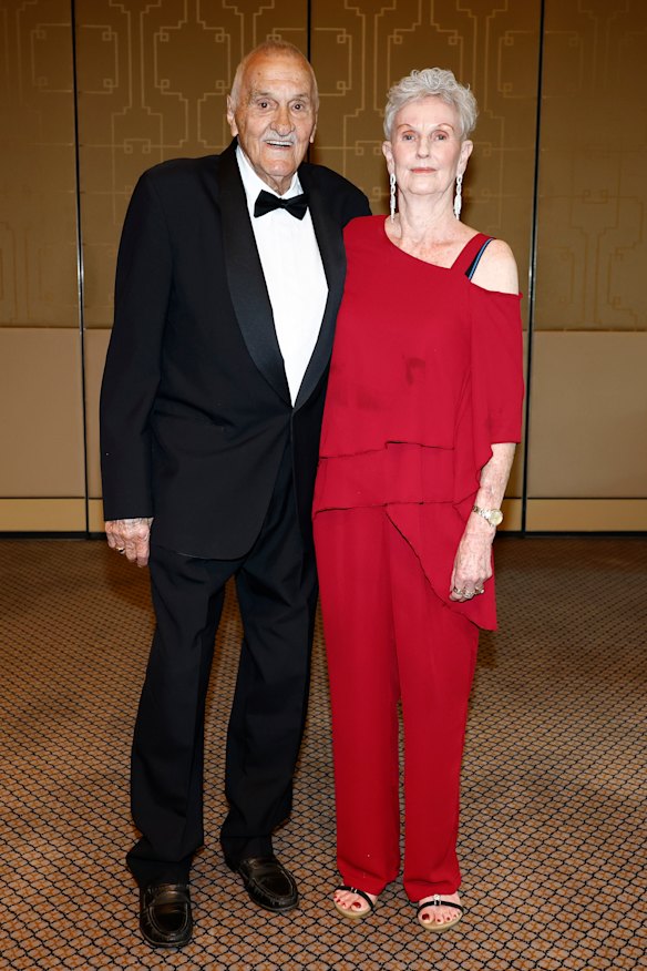 Brownlow Medalist Noel Teasdale and Christine Teasdale.