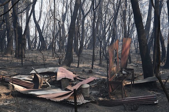 Sheds and infrastructure destroyed on Skyline rd, Mount Tomah.