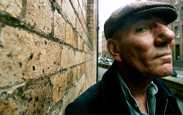 Pete Postlethwaite at The Rocks during his visit to Sydney for a one-man show in 2003.