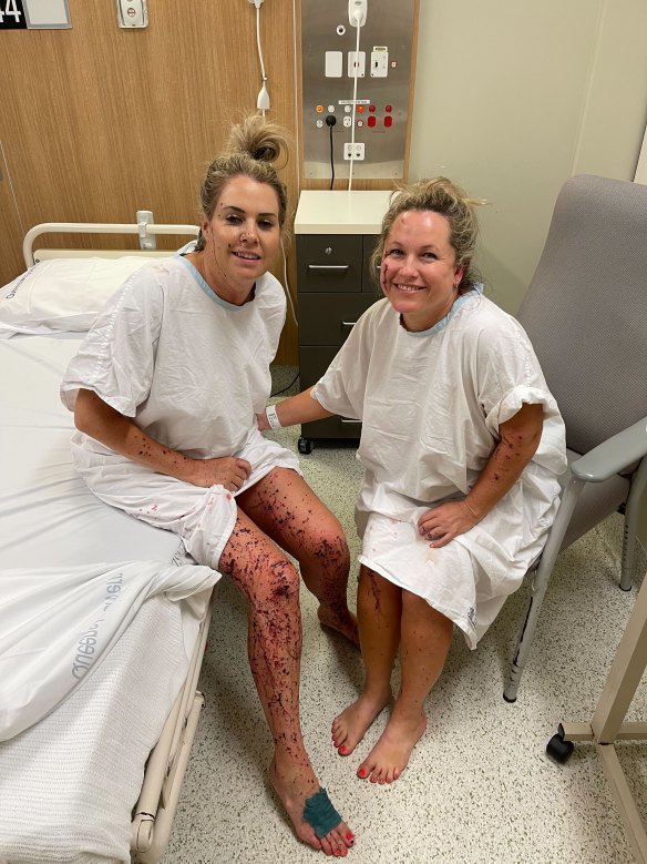 Elmarie Steenberg (left) with Marle Swart recovering in hospital.