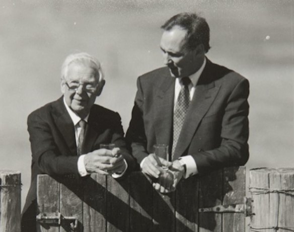 Arthur Boyd with then prime minister Paul Keating at the gate to Bundanon in 1993.