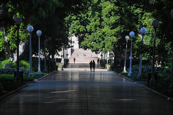 A very quite Hyde Park.