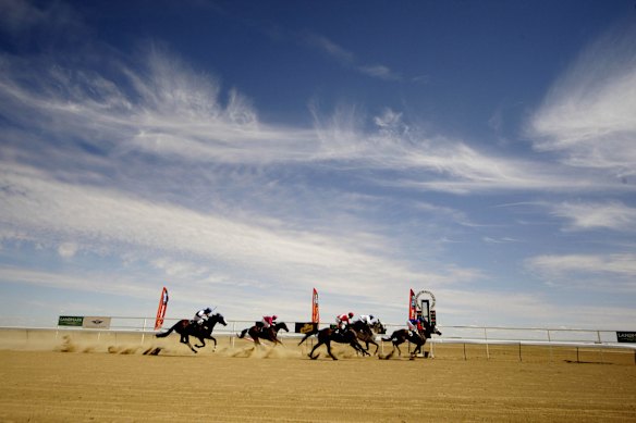 Best places to watch country horse racing in Australia: Beyond the ...