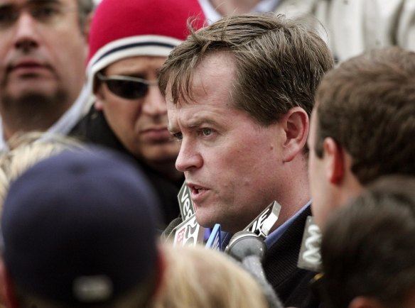 Bill Shorten talks to media outside the Beaconsfield mine in 2006.