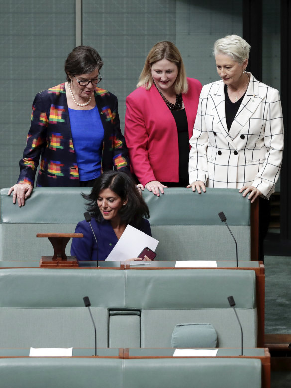 Julia Banks is welcomed to the crossbench by independent MPs Cathy McGowan, Rebekha Sharkie and Kerryn Phelps. 