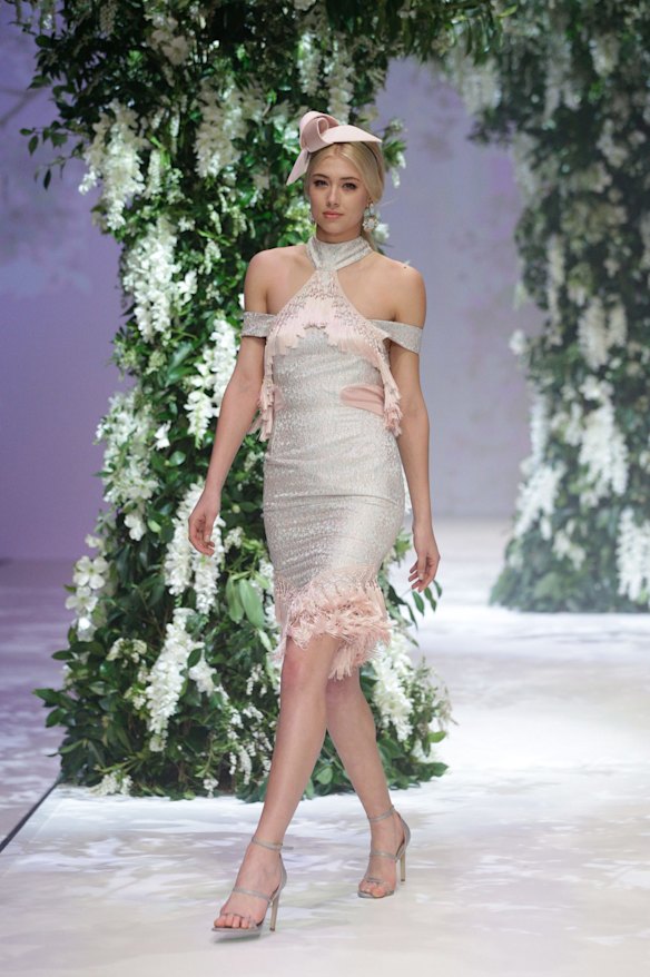 Melbourne Spring Fashion Week 2016: headbands rule for Spring Racing