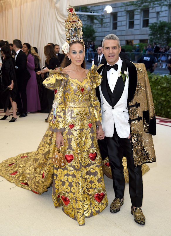 Sarah Jessica Parker, left and Andy Cohen attend The Metropolitan Museum of Art's Costume Institute benefit gala celebrating the opening of the Heavenly Bodies: Fashion and the Catholic Imagination exhibition on Monday, May 7, 2018, in New York.