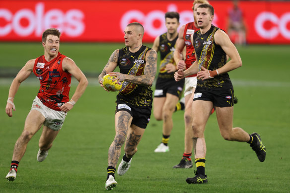 The Bombers’ Dustin Martin in action.