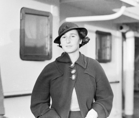 "Miss Dorothy Round, the world champion, who arrived in Sydney yesterday." November 18, 1934