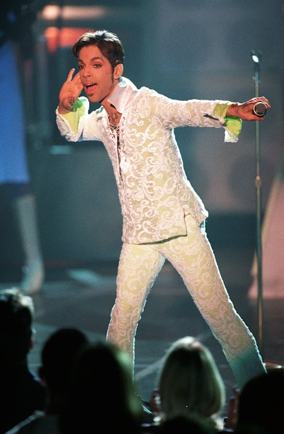 Prince performs in Universal City, California in 1997.