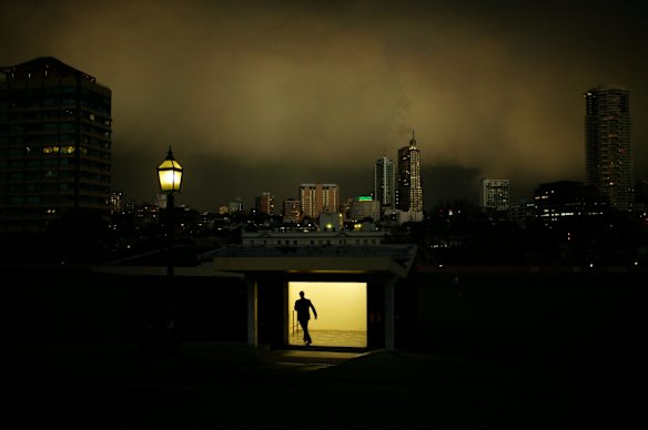 Storm over Sydney from the South viewed from the Domain in 2006. 