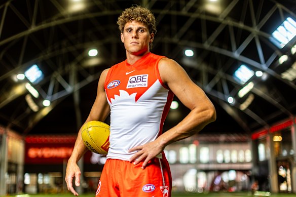 Céu azul: O recruta do Swans, Charlie Curnow, enfrentará seus antigos companheiros de equipe pela primeira vez na quinta-feira.