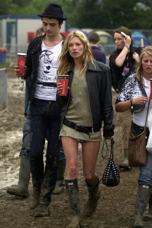 Kate Moss y Pete Doherty irradiaron frescura en Glastonbury en 2005.