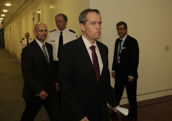 Bill Shorten arrives for a press conference agead of a ALP leadership ballot at Parliament House.
