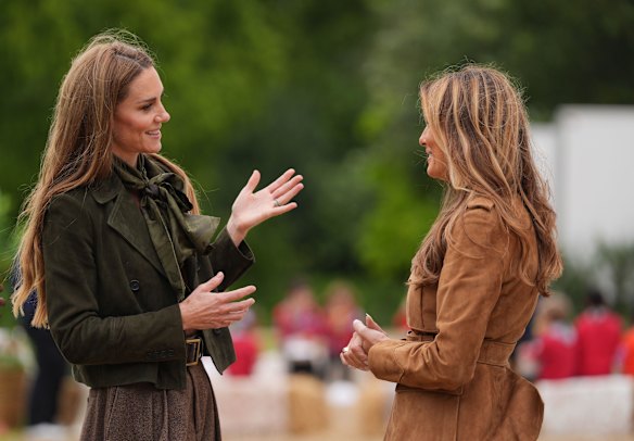 A princesa e a primeira -dama conversam no evento de escoteiros em Frogmore Gardens.