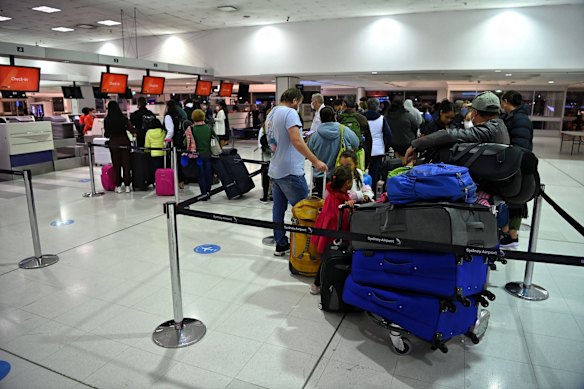 First "bubble" flight to New Zealand. JQ201 was scheduled to take off at 6:15am and will be the first non-quarantined flight from Australia to New Zealand since the borders closed across both countries because of the COVID-19 outbreak.