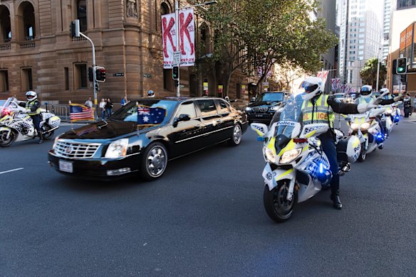 Mike Pence's cavalcade along Phillip Street Sydney, entering the Intercontinental Hotel.
