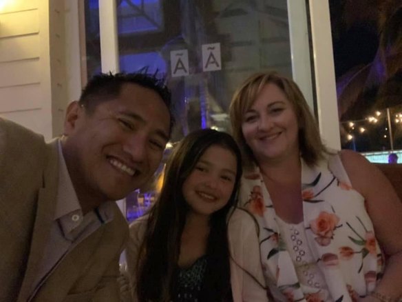 Hoping to get home for Christmas, L-R Raiman Dilag, Laani Dilag, Renae Moncrieff in Canada.