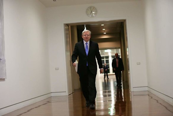 Labor MP Kevin Rudd arrives for the leadership ballot at Parliament House.